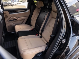 Porsche Cayenne E-Hybrid AWD 2026