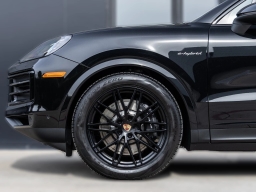 Porsche Cayenne E-Hybrid AWD 2026