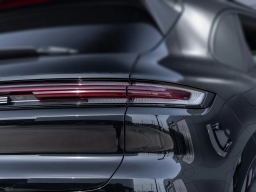 Porsche Cayenne E-Hybrid AWD 2026