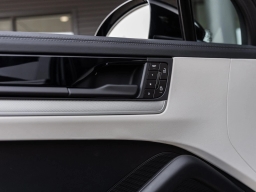 Porsche Cayenne E-Hybrid AWD 2026