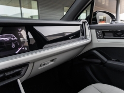 Porsche Cayenne E-Hybrid AWD 2026