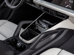 Porsche Cayenne E-Hybrid AWD 2026