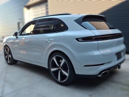 Porsche Cayenne E-Hybrid AWD 2026