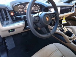 Porsche Cayenne E-Hybrid AWD 2026