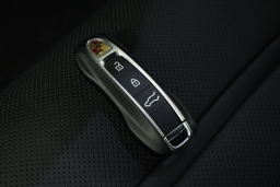 Porsche Cayenne E-Hybrid AWD 2026