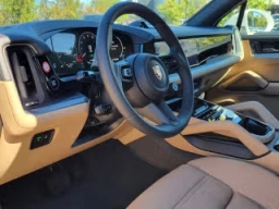 Porsche Cayenne E-Hybrid AWD 2026