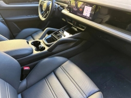 Porsche Cayenne E-Hybrid AWD 2026