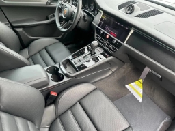 Porsche Macan GTS AWD 2026