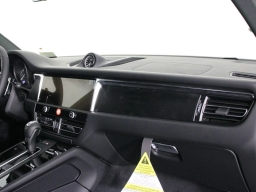 Porsche Macan GTS AWD 2026