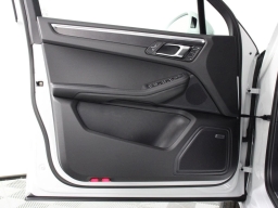 Porsche Macan GTS AWD 2026