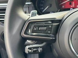 Porsche Macan GTS AWD 2026