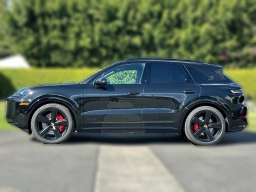 Porsche Cayenne GTS AWD 2026