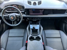 Porsche Cayenne GTS AWD 2026