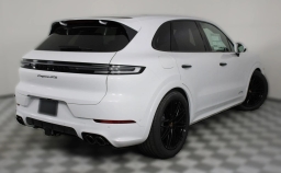 Porsche Cayenne GTS AWD 2026