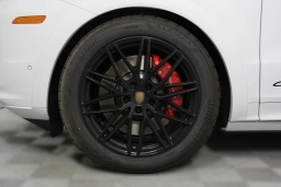 Porsche Cayenne GTS AWD 2026