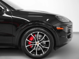 Porsche Cayenne GTS AWD 2026