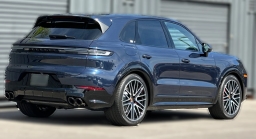 Porsche Cayenne GTS AWD 2026