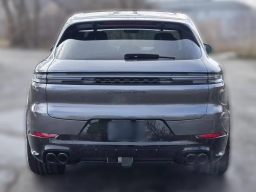 Porsche Cayenne GTS AWD 2026