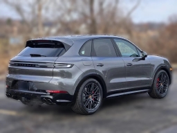 Porsche Cayenne GTS AWD 2026