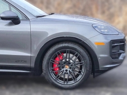 Porsche Cayenne GTS AWD 2026