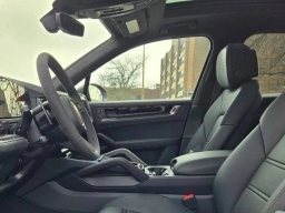 Porsche Cayenne GTS AWD 2026