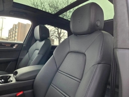 Porsche Cayenne GTS AWD 2026