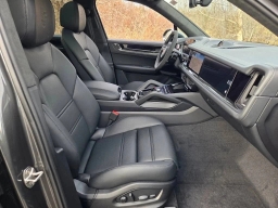 Porsche Cayenne GTS AWD 2026