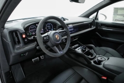 Porsche Cayenne GTS AWD 2026