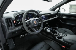 Porsche Cayenne GTS AWD 2026