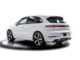 Porsche Cayenne GTS AWD 2026