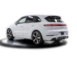 Porsche Cayenne GTS AWD 2026