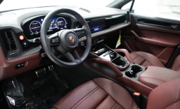 Porsche Cayenne GTS AWD 2026