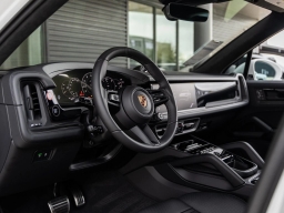 Porsche Cayenne GTS AWD 2026