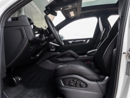 Porsche Cayenne GTS AWD 2026