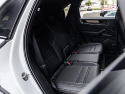 Porsche Cayenne GTS AWD 2026