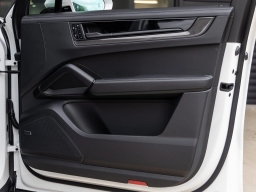 Porsche Cayenne GTS AWD 2026