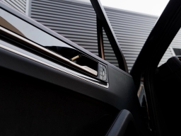 Porsche Cayenne GTS AWD 2025