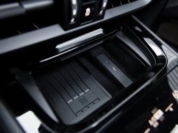 Porsche Cayenne GTS AWD 2025