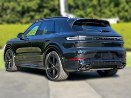 Porsche Cayenne GTS AWD 2026