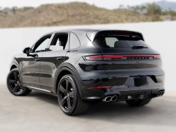Porsche Cayenne S AWD 2026
