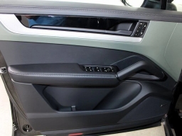 Porsche Cayenne S AWD 2025