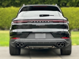 Porsche Cayenne S AWD 2026