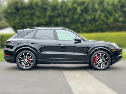Porsche Cayenne S AWD 2026