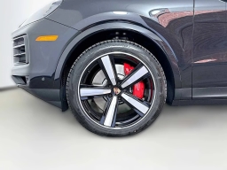 Porsche Cayenne S AWD 2026