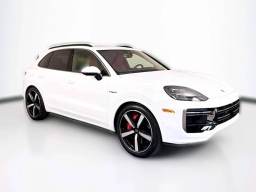 Porsche Cayenne Turbo E-Hybrid AWD 2025