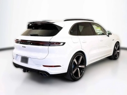 Porsche Cayenne Turbo E-Hybrid AWD 2025