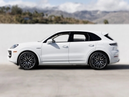 Porsche Cayenne Turbo E-Hybrid AWD 2026