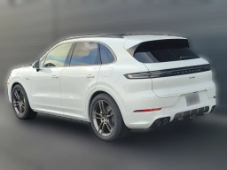 Porsche Cayenne Turbo E-Hybrid AWD 2025