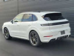 Porsche Cayenne Turbo E-Hybrid AWD 2025