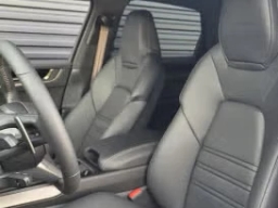 Porsche Cayenne Turbo E-Hybrid AWD 2025